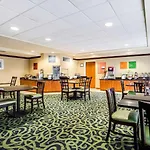 Comfort Inn Kansas City / Airport