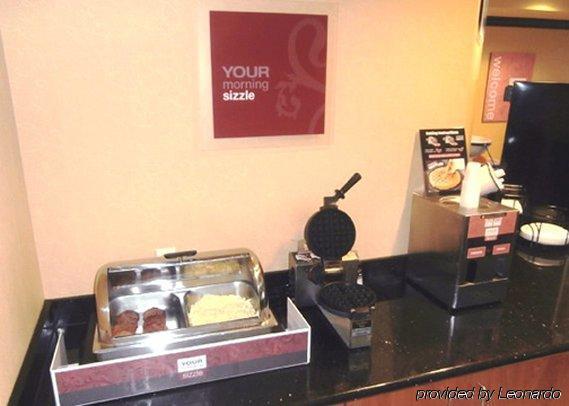 Hotel Comfort Kansas / Airport