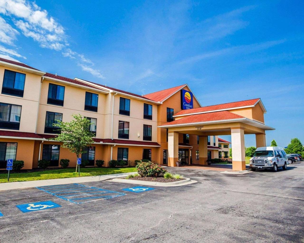 Comfort Kansas / Airport Hotel 3*
