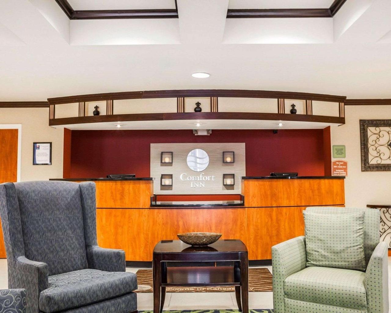 Comfort Kansas / Airport 3*